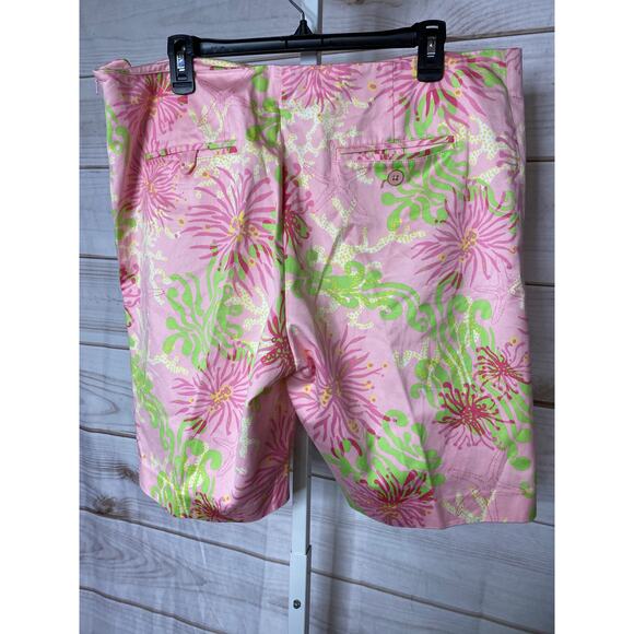 Lilly Pulitzer Resort Bermuda Shorts Pink Green Starfish Size 16 - Picture 2 of 7
